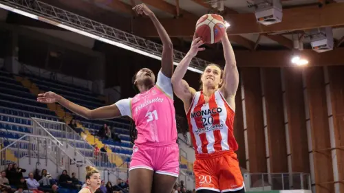Cầu thủ chuyển giới người Pháp Julie Tétart sẵn sàng cho WNBA, nhưng liệu giải đấu có gọi?
