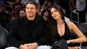 NFL bị cho là cố tình dàn dựng chuyện tình cảm của các ngôi sao QB để thu hút Gen Z