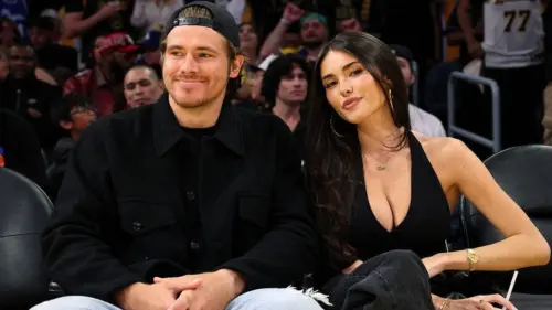 NFL bị cho là cố tình dàn dựng chuyện tình cảm của các ngôi sao QB để thu hút Gen Z