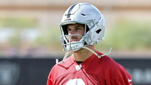 Huấn luyện viên Raiders nói về kỷ nguyên mới không có “rác rưởi”