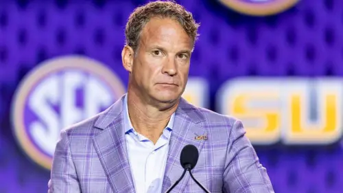 HLV Lane Kiffin đối mặt với kỳ vọng lớn tại LSU