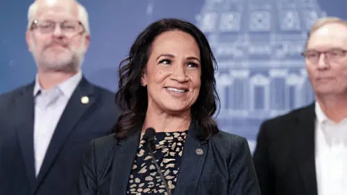 Lãnh đạo Hạ viện Minnesota, Lisa Demuth, thắng cử sơ bộ Thống đốc của Đảng Cộng hòa