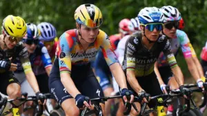 Scandal tại Tour de France Nữ: Các đội tố cáo vận động viên dùng áo lót độn để gian lận