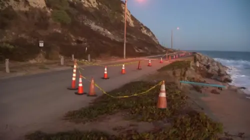Đường vào Bãi biển Point Dume ở Malibu đóng cửa vô thời hạn do xói lở