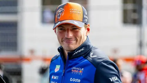 Max Verstappen sẽ đối đầu 100 tay đua kart trong một màn trình diễn đặc biệt
