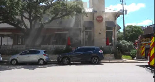 Hỏa hoạn thiêu rụi nhà hàng gốc Mia’s Table ở Houston, không có thiệt hại nhân mạng