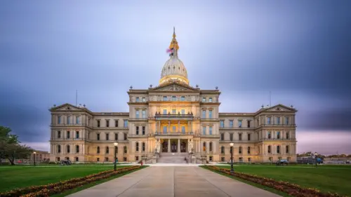 Kết Quả Sơ Bộ Trực Tiếp Bầu Cử Michigan 2026