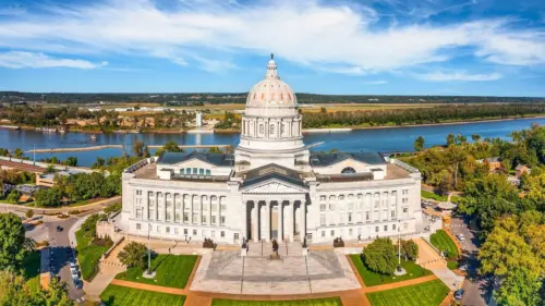 Ông Wesley Bell thắng cử tại Missouri, đánh bại bà Cori Bush
