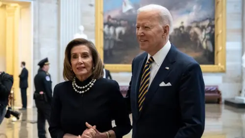 Nancy Pelosi phủ nhận biết về sự suy giảm của ông Biden, nói rằng những người biết ‘lẽ ra phải hành động’