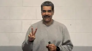 Cựu Tổng thống Venezuela Nicolás Maduro xuất hiện trong ảnh tù mới