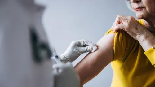 Cục Quản lý Thực phẩm và Dược phẩm Hoa Kỳ phê duyệt vắc-xin cúm mRNA đầu tiên
