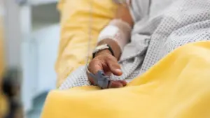 COVID-19 Nặng Có Thể Kích Hoạt Lại Một Số Virus Ngủ Đông: Nghiên Cứu