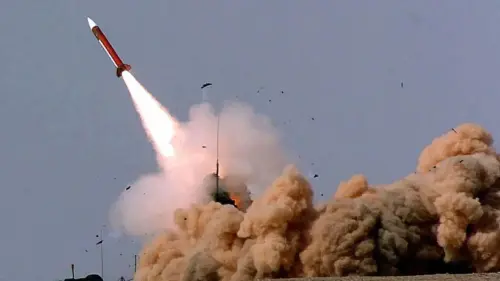 Báo cáo về kho tên lửa Mỹ cạn kiệt trong cuộc chiến Iran khiến Tổng thống Donald Trump phản ứng mạnh mẽ