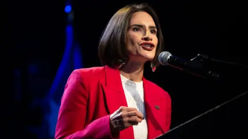 Bà Peggy Flanagan, Phó Thống Đốc Minnesota, đối mặt với vụ bê bối gian lận lớn dưới thời kỳ nắm quyền