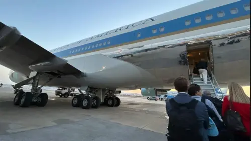 Máy bay ‘mồi nhử’ Air Force One được tiêm kích Hoa Kỳ hộ tống