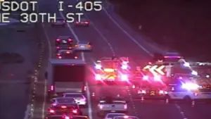 Tai nạn trên xa lộ I-405 ở Washington gây tắc nghẽn giao thông