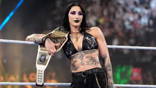 Nữ võ sĩ WWE Rhea Ripley phẫu thuật đầu gối, vắng bóng trên sàn đấu