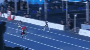 Robot Trung Quốc lập kỷ lục chạy 100 mét nhanh hơn Usain Bolt