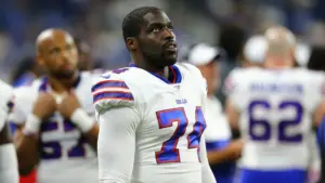 Cựu Cầu thủ NFL Sam Acho Nói Về Sự Văn Minh Và Trách Nhiệm Trong Thể Thao