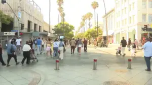 Lễ hội đường phố Santa Monica thúc đẩy kinh doanh khu trung tâm