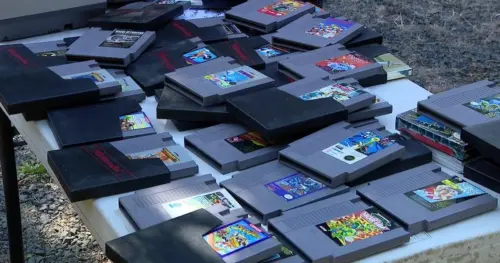 Cộng đồng chia sẻ, giúp đỡ gia đình ở Washington bị mất bộ sưu tập game NES trị giá 50.000 đô la