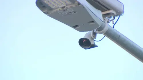 Nhân viên giao thông San Jose thiệt mạng khi sửa cột đèn đường