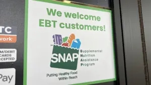 Các Tiểu Bang Hoa Kỳ Bắt Đầu Cấm SNAP Mua Đồ Ăn Vặt