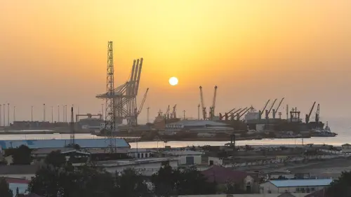 Houthi Lực Lượng Hậu Thuẫn Iran Đe Dọa Biển Đỏ, Có Thể Dẫn Đến Thay Đổi Chính Sách Lớn Của Hoa Kỳ