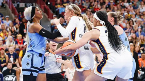 Nữ cầu thủ WNBA gây tranh cãi với bình luận “quyền lực da trắng”