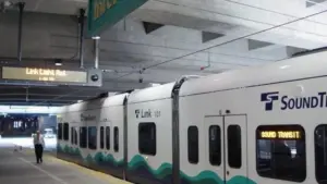 Đường sắt nhẹ Link sẽ bị trì hoãn ở Seattle và Bellevue vào tháng 9