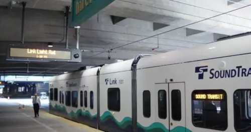 Đường sắt nhẹ Link sẽ bị trì hoãn ở Seattle và Bellevue vào tháng 9