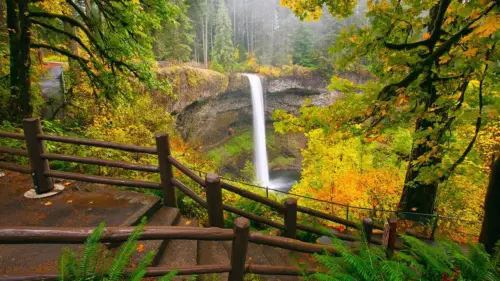 Nam thanh niên thiệt mạng trong tai nạn thương tâm ở Oregon khi trượt chân ngã từ thác nước cao 177 foot