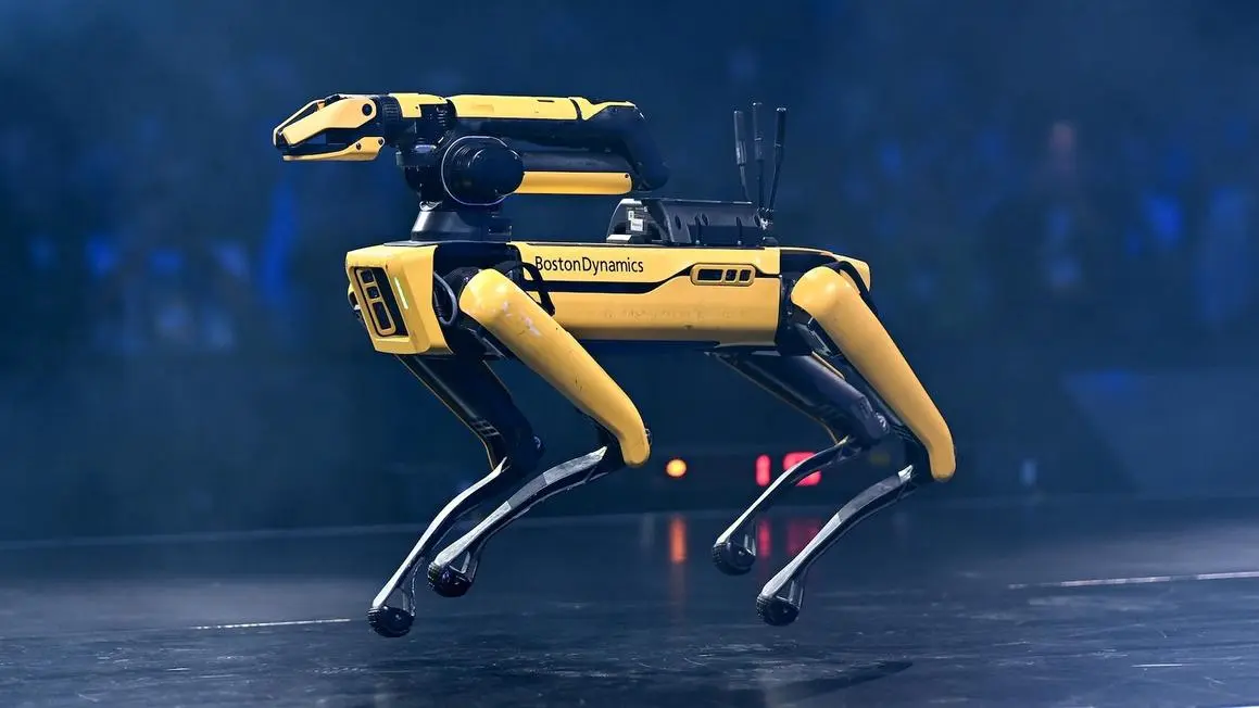 Cơ Quan Di Trú Hoa Kỳ Định Mua Chó Robot