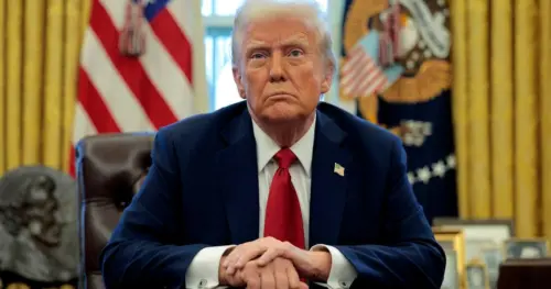 Tổng thống Donald Trump cảnh báo Iran về ‘Ngày Kinh tế D’ khi chiến tranh sắp cận kề