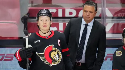 HLV Ottawa Senators bất ngờ trước vụ trao đổi Brady Tkachuk