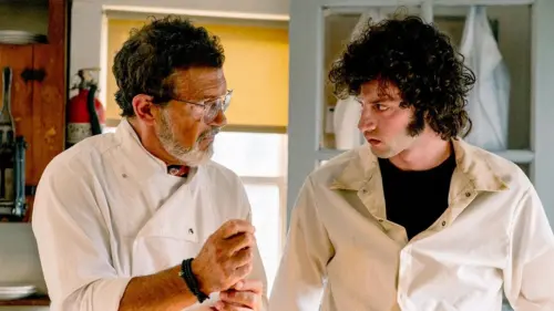 Đánh giá phim ‘Tony’: Câu chuyện trưởng thành của Anthony Bourdain trên màn ảnh rộng