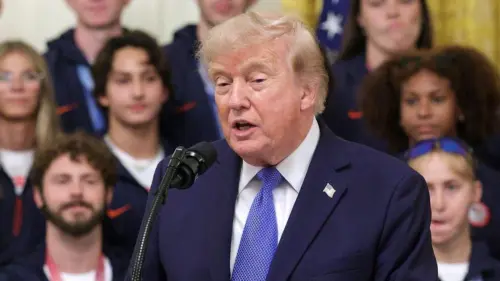 Tổng thống Donald Trump kêu gọi Quốc hội thông qua dự luật Bảo vệ Thể thao Đại học trước kỳ nghỉ