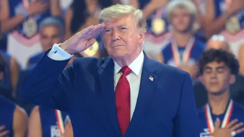 Tổng Thống Donald Trump bác bỏ câu hỏi về việc tái tranh cử vào năm 2028: ‘Luật rất nghiêm ngặt’