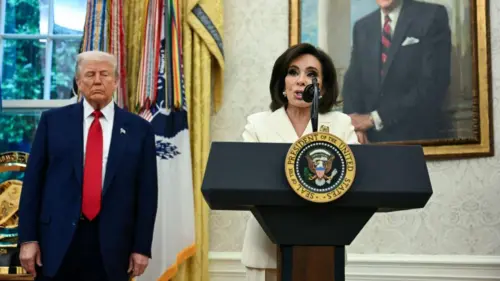 Tổng thống Trump chỉ trích Trưởng Công tố sau khi hủy vụ kiện người đi thuyền