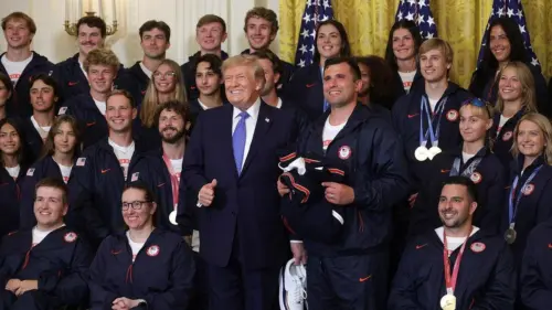 Tổng Thống Trump chúc mừng Đoàn Vận động viên Team USA tại Bạch Ốc sau thành tích kỷ lục tại Thế Vận Hội Mùa Đông