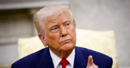 Tổng Thống Trump Ký Sắc Lệnh Hành Pháp Về Nghiên Cứu Vắc Xin