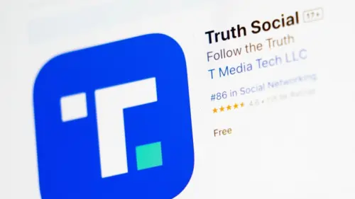 Tổng Thống Donald Trump bị kiện vì bán quyền truy cập sớm các bài đăng Truth Social