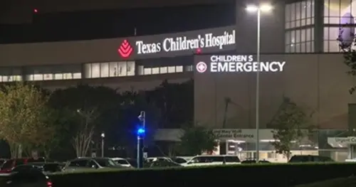 Bệnh viện Nhi Texas phải mở ‘Phòng khám cai nghiện’ trong 90 ngày