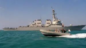 Tàu khu trục USS Benfold mất điện bốn ngày ở Biển Đông, phải lai dắt về Philippines