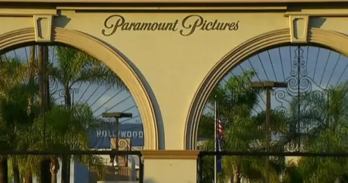 Đề xuất sáp nhập Paramount-Warner Bros. đe dọa 4.500 việc làm ngành phim và truyền hình tại Los Angeles