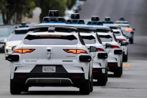 Waymo cho robotaxi hoạt động tại Munich