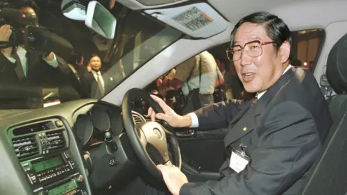 Ông Hiroshi Okuda, người đưa Toyota lên tầm cao mới, qua đời ở tuổi 93