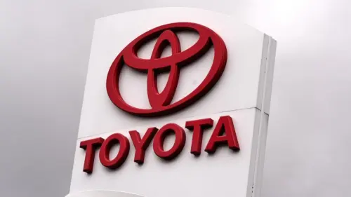 Toyota triệu hồi gần 655.000 xe Camry toàn cầu vì lỗi hiển thị