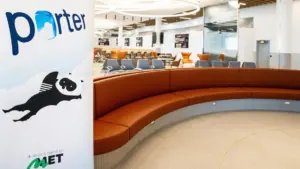 Chuyến bay của hãng Porter Airlines ở Canada bị hủy do một em bé từ chối ngồi yên