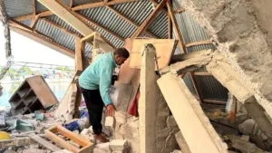 Indonesia: Các doanh nghiệp mở cửa trở lại sau động đất